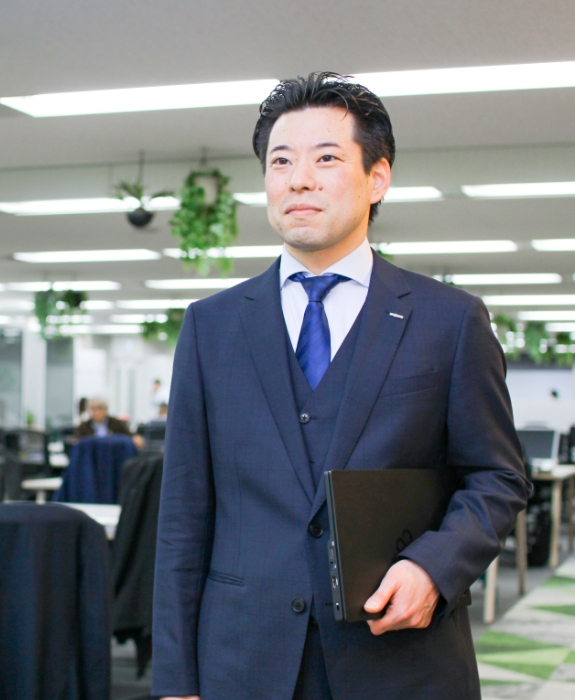 社員紹介一人目、事務系営業のODAの業務中の姿の写真