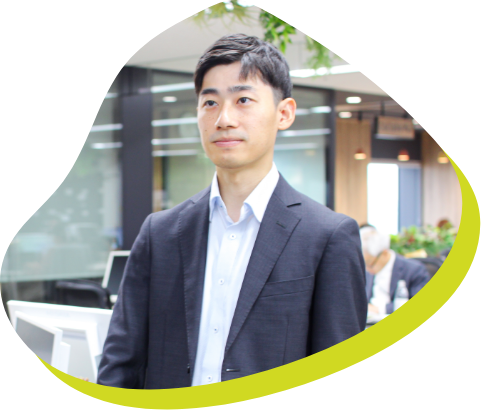 社員紹介一人目、事務系営業のODAの業務中の姿の写真
