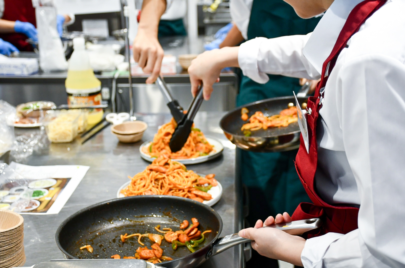 おいしさデザイン工房で行う2026年度新卒者内定式の様子の写真