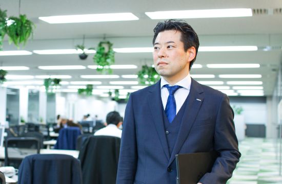 ソリューション営業の社員の写真