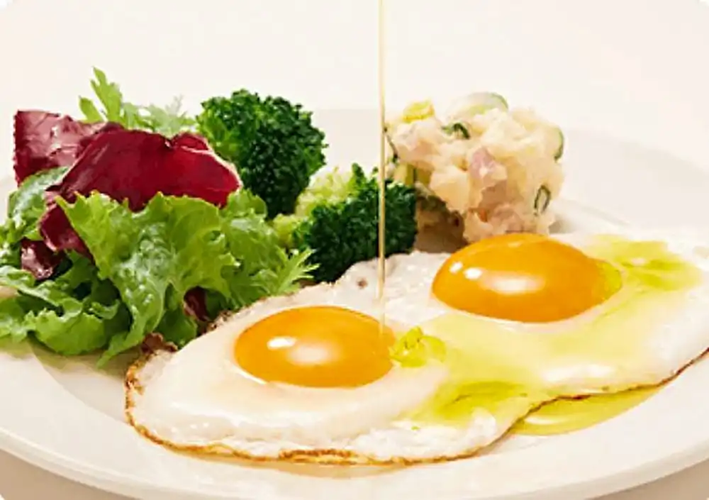 オリーブタラーリ目玉焼き