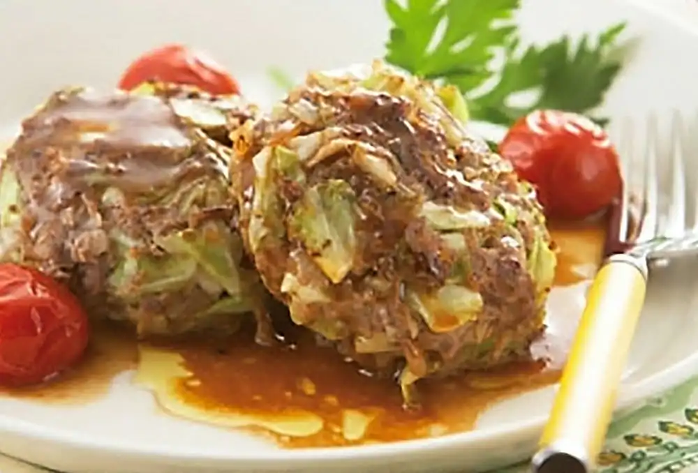 キャベツたっぷり煮込みバーグ