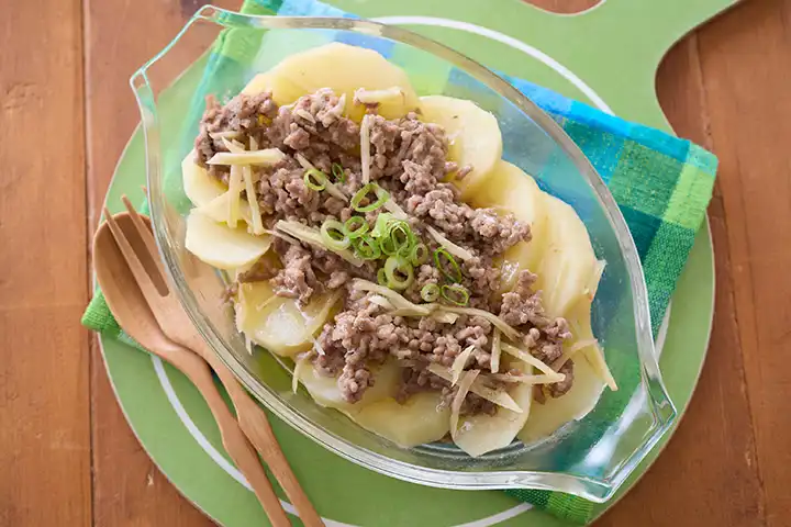 そぼろとじゃがいものレンチンおかず
