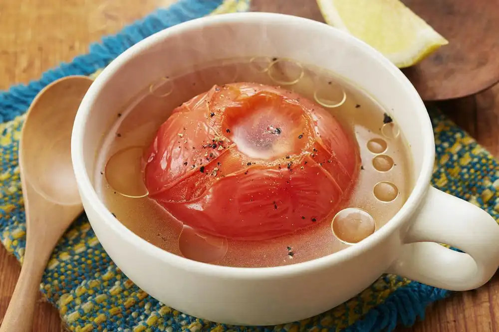 まるごとトマトのオイルスープ