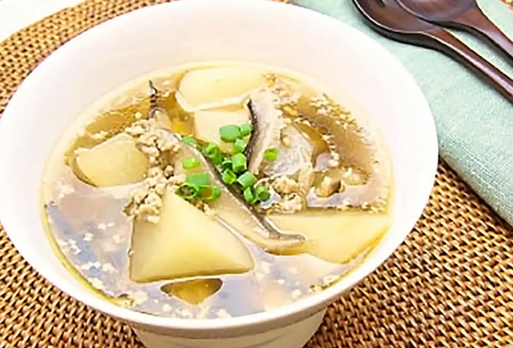 干ししいたけのタイ風スープ