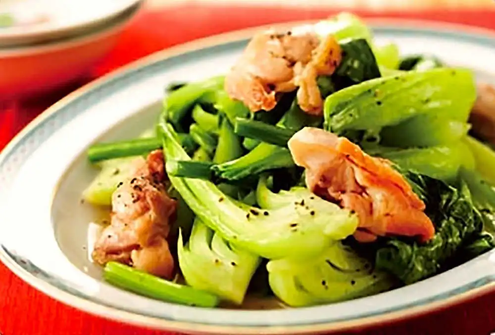 鶏と青菜のごま油炒め