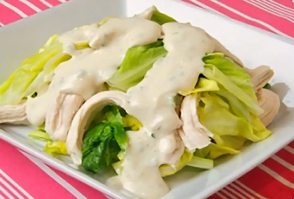 ゆで鶏の豆乳マヨ風ソース