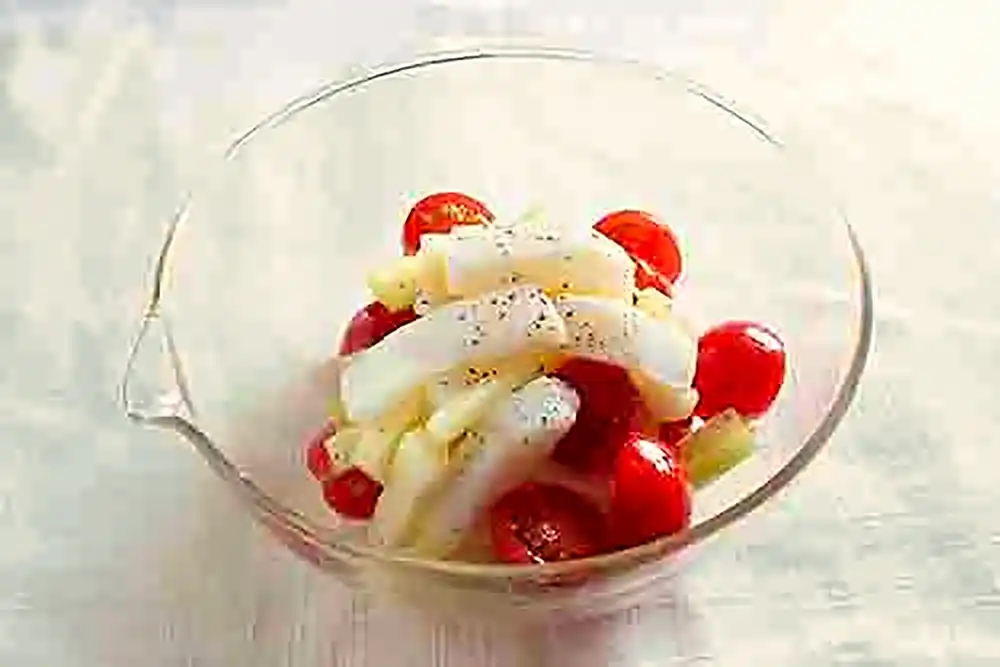 いかとセロリの丸鶏マリネ