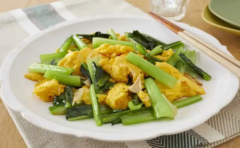 卵と青菜の炒めもの