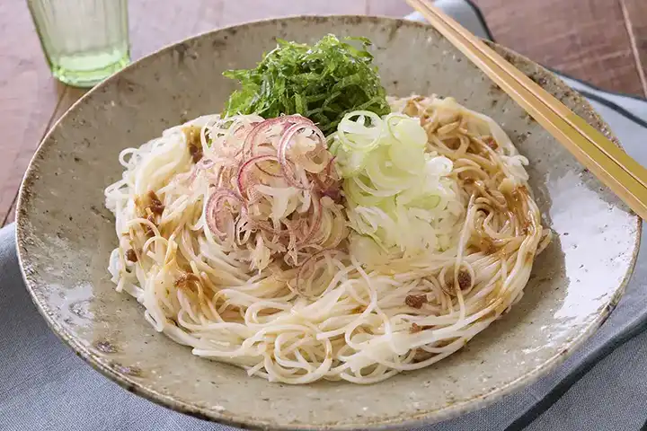 ごま油でピリ辛香味そうめん