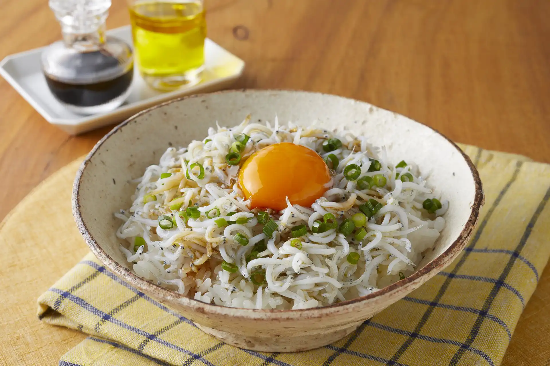 しらすオリーブオイル丼