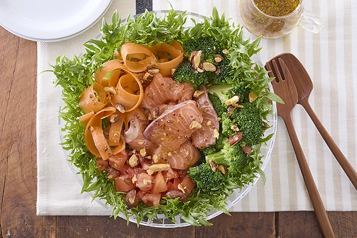 たっぷり野菜のごちそうサラダ