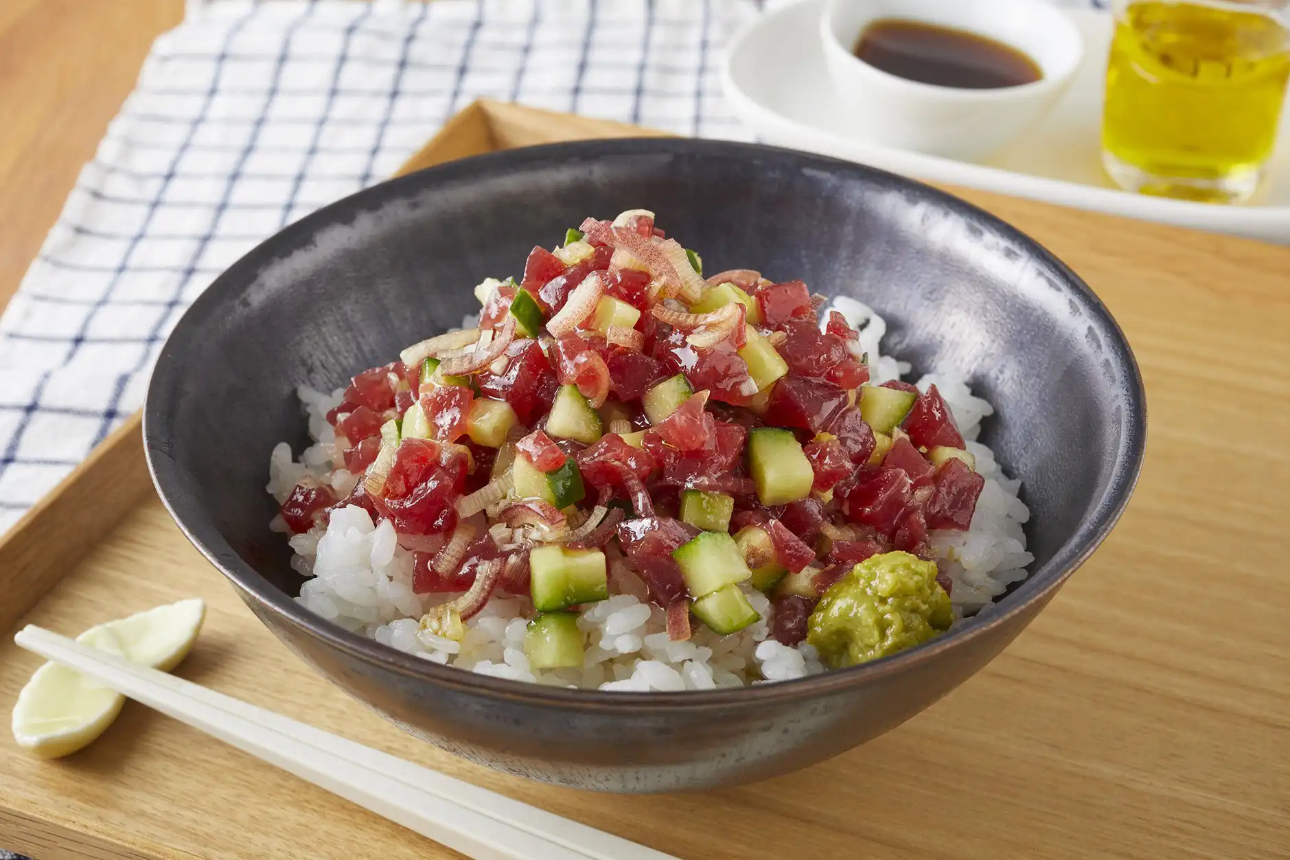 まぐろのオリーブオイルたたき丼